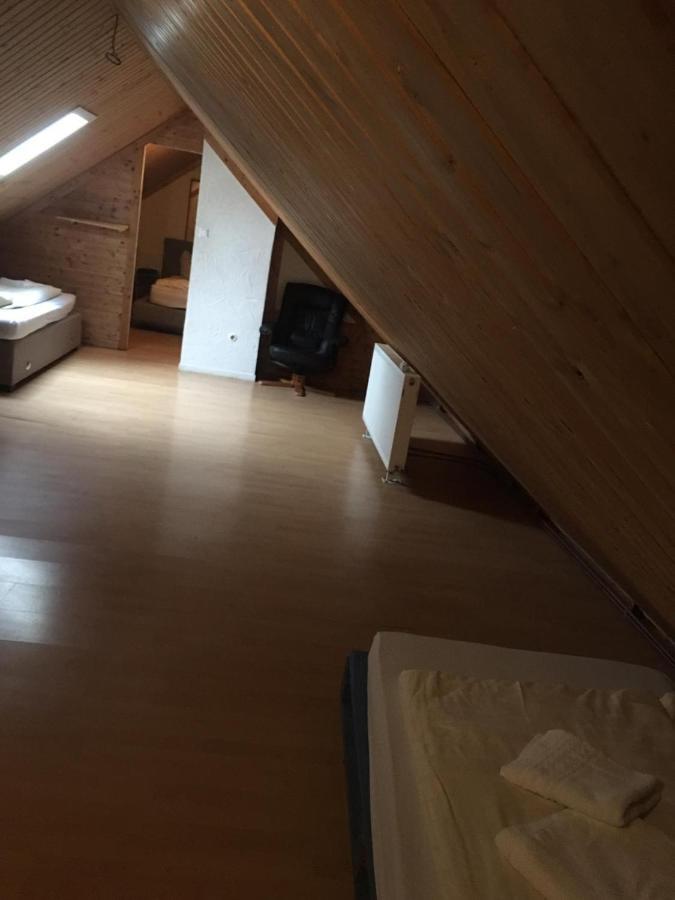 Zimmer Im Dachgeschoss 카이저슬라우테른 외부 사진
